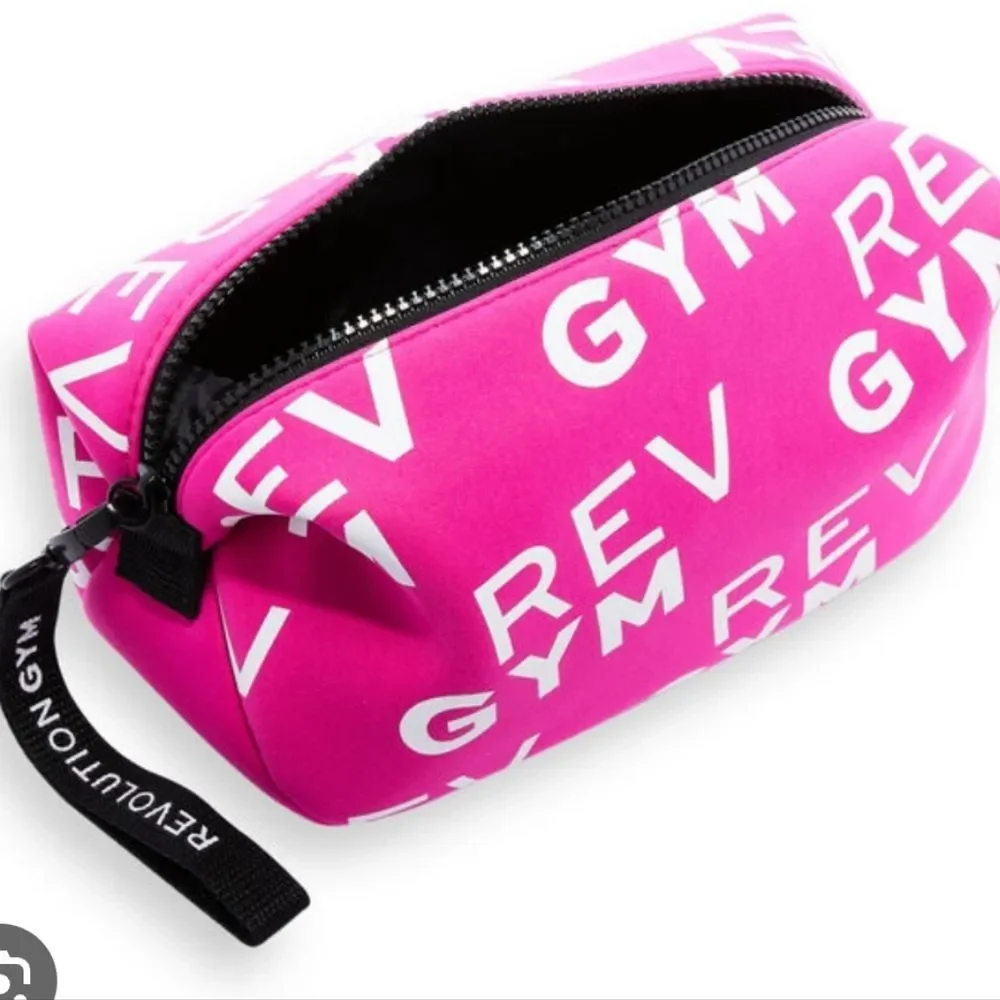 Revolution Beauty Freshen Up Gym Cosmetic Bag-‎ Pink